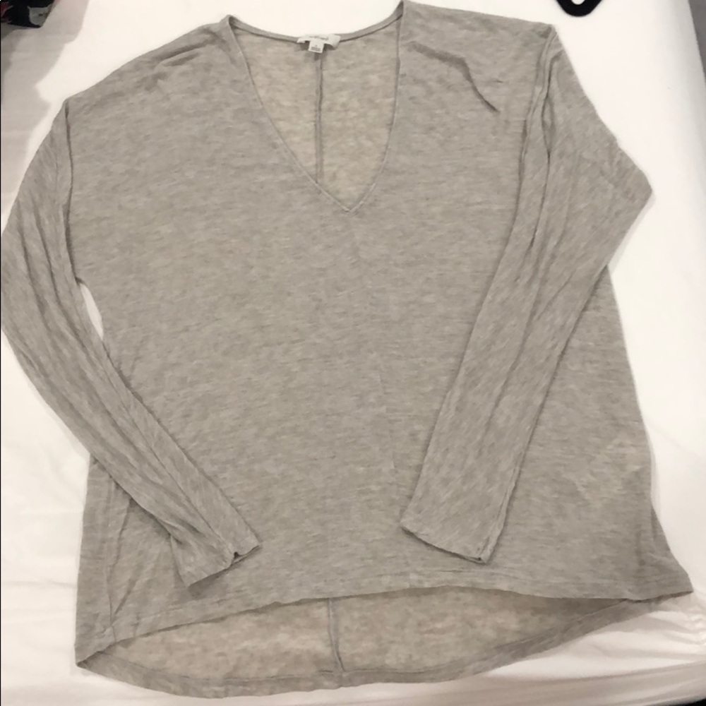 Thin, long Sleeve V-neck Top